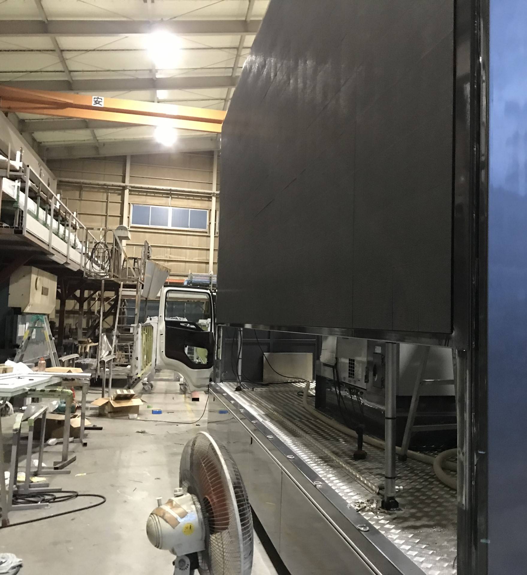 change your van to an led display movable advertising machine