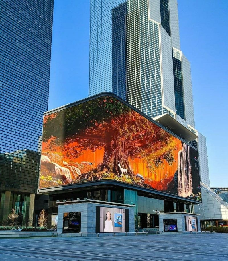 LED screen in SM Town