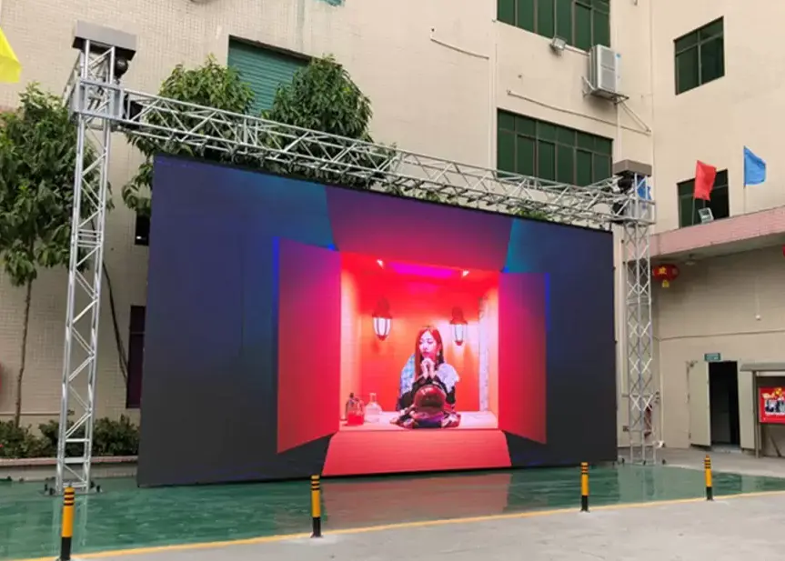 About the difference between semi-outdoor LED display and full outdoor LED display