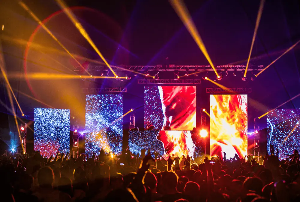 What kind of LED display is suitable for use in concerts?