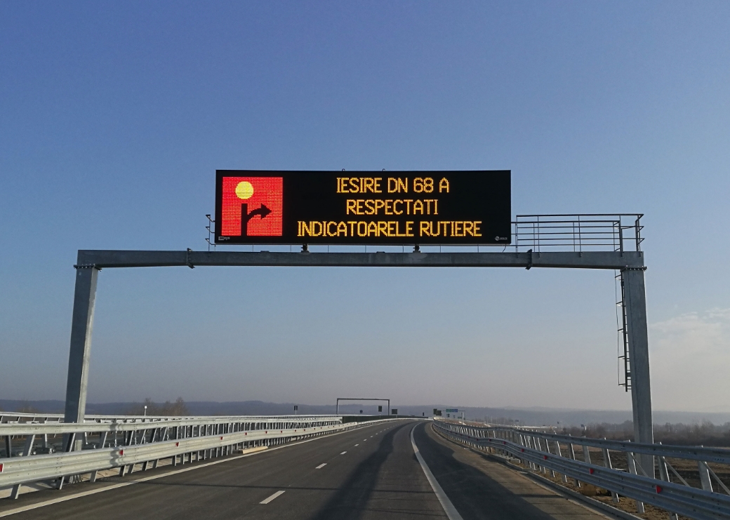 outdoor traffic LED display